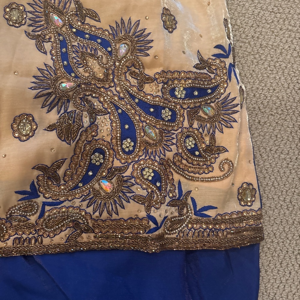 Beautiful Salwar Suit - Picture 2 of 7